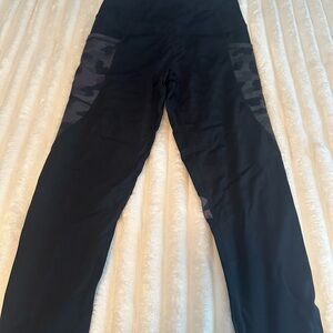 ZYIA Black Camouflage Capris